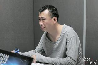 今日观战NBA热火比赛，梅西社媒晒与妻子、孩子们合影：家庭&篮球